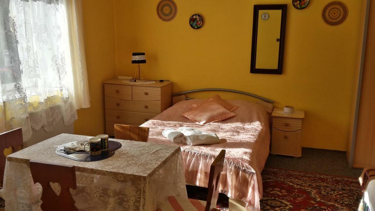 Apartmán Dom Na Ludowo W Brzeznicy Brzeznica  Exteriér fotografie