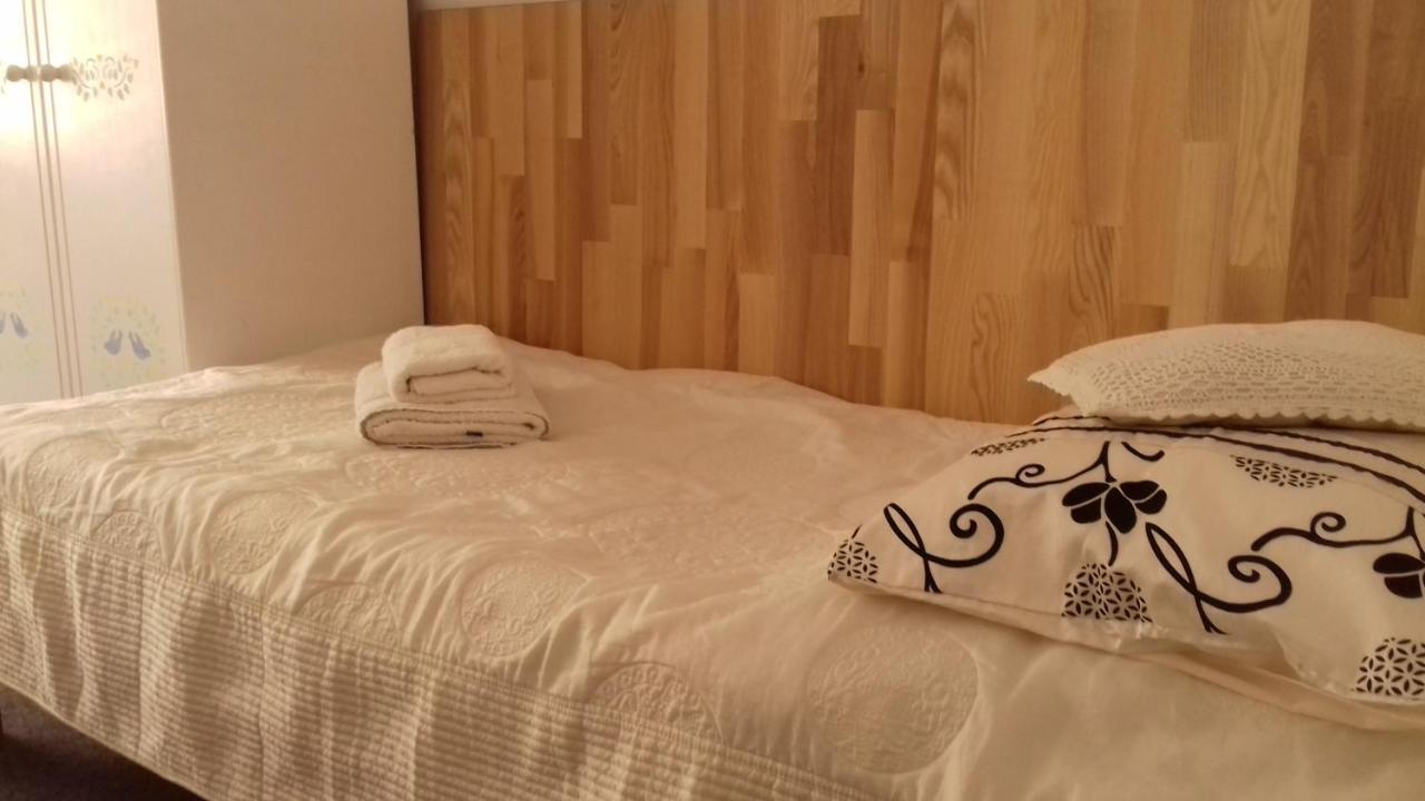 Apartmán Dom Na Ludowo W Brzeznicy Brzeznica  Exteriér fotografie
